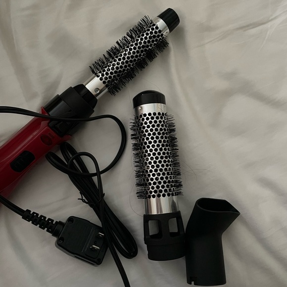 Revlon ionic hair styled - Picture 2 of 4